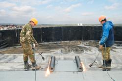 Seattle Commercial Roofers at Work